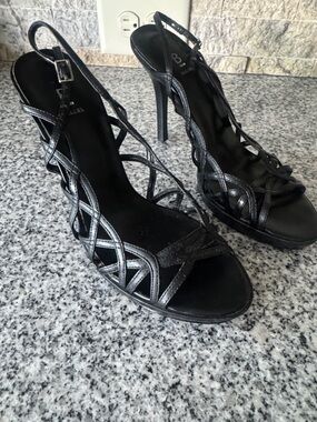 Bakers Strappy Black High Heels- Size 7.5
